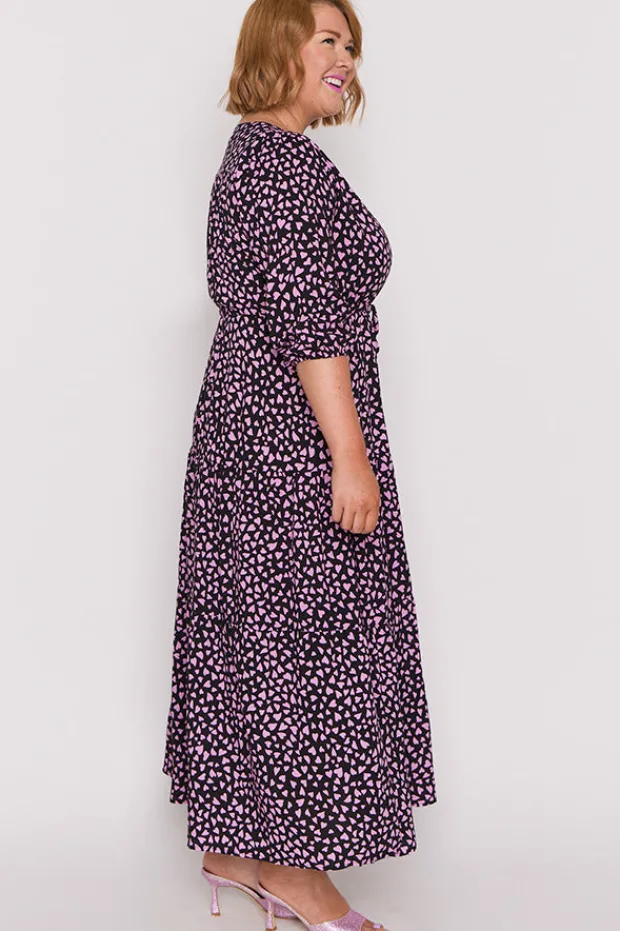 Lorraine Fit & Flare Dresses | Maxi Dresses*Adeline Abstract Hearts Black Pink Maxi Dress