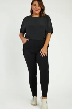 Lorraine Designs Pants & Jeans*Essential Black Jeggings